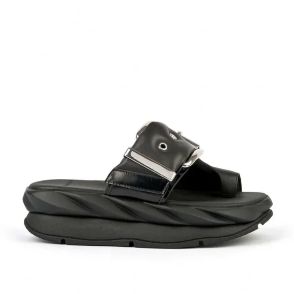 GUC 4CCCCEES Mellow Glow Sandals, Black - Picture 1 of 14
